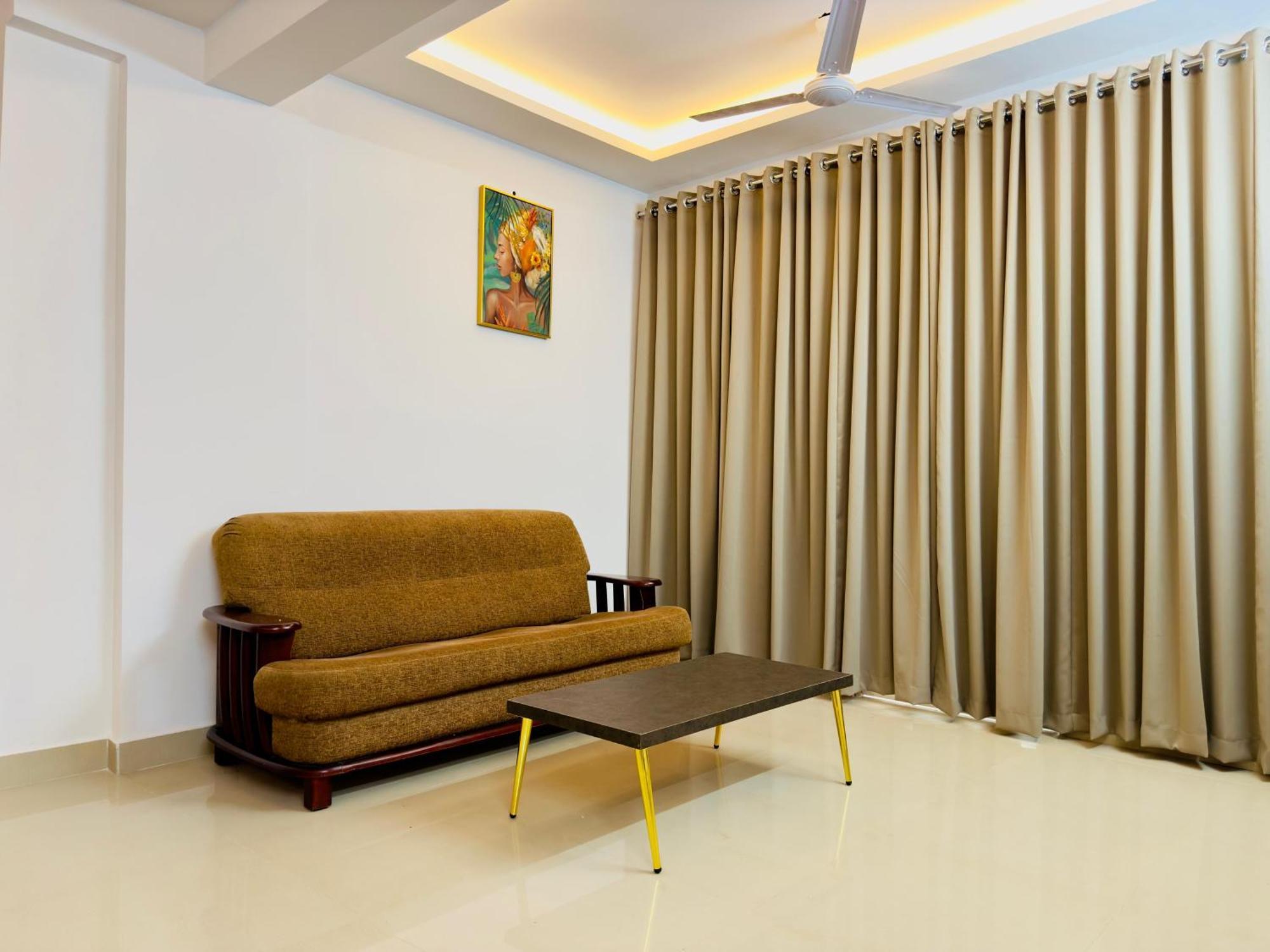 Veu Ragamalika Cochin Near Lakeshore Hospital Kochi Exterior foto